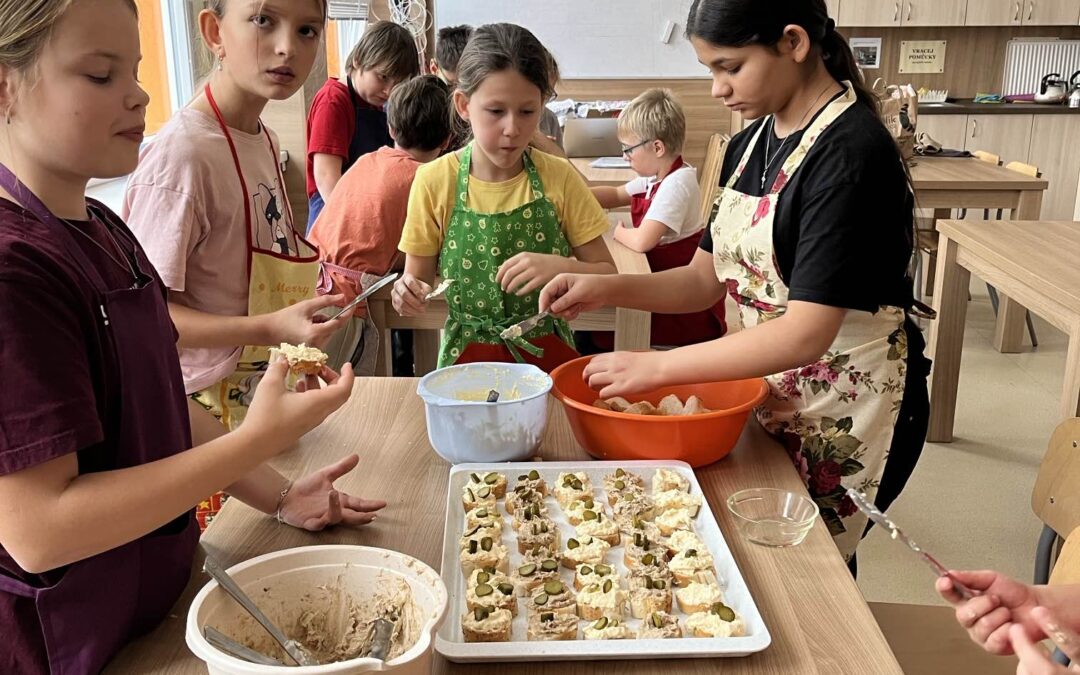 Pracovní výchova – příprava chuťovek s rybí a vajíčkovou pomazánkou